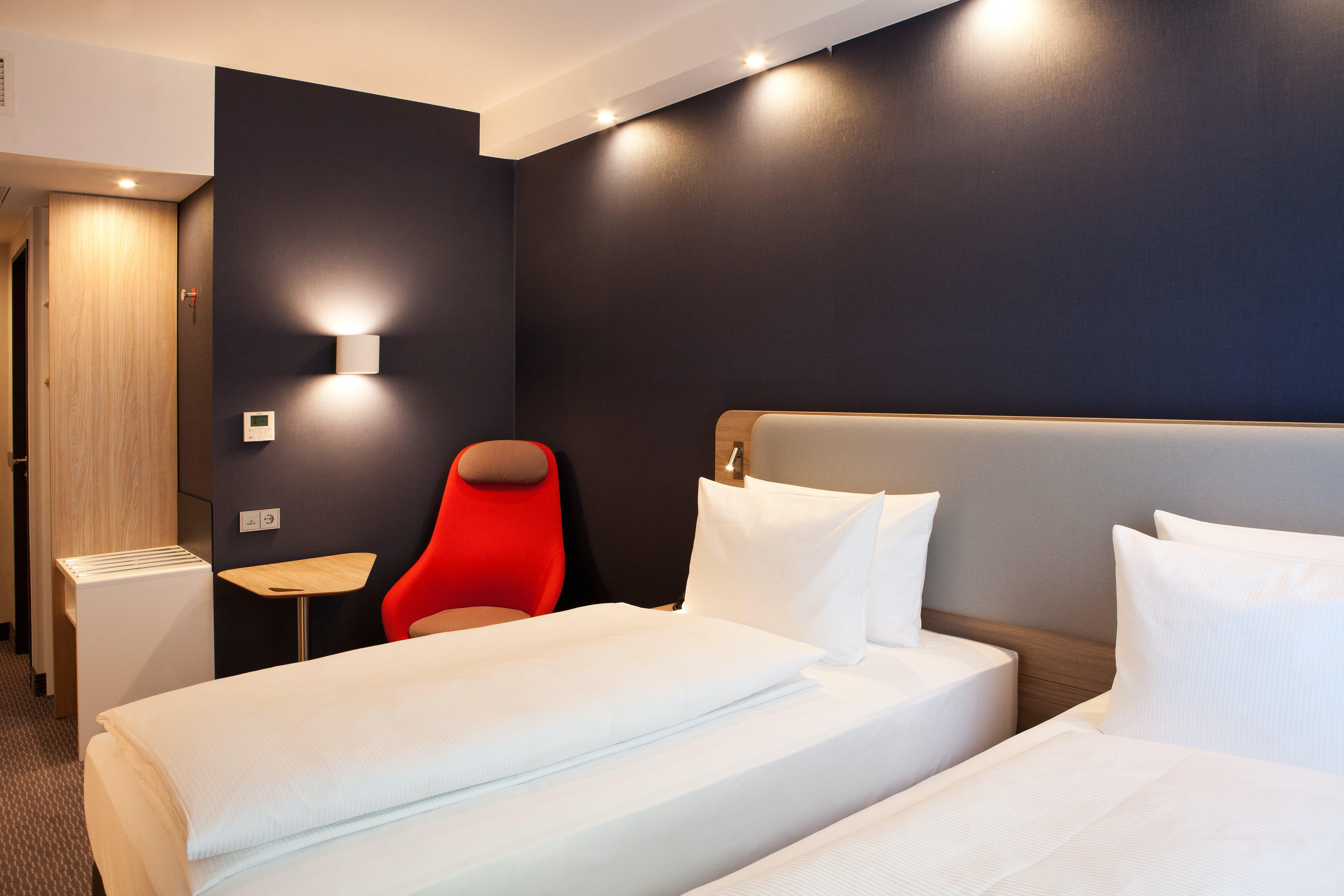 Holiday Inn Express Munich - Olching By Ihg מראה חיצוני תמונה