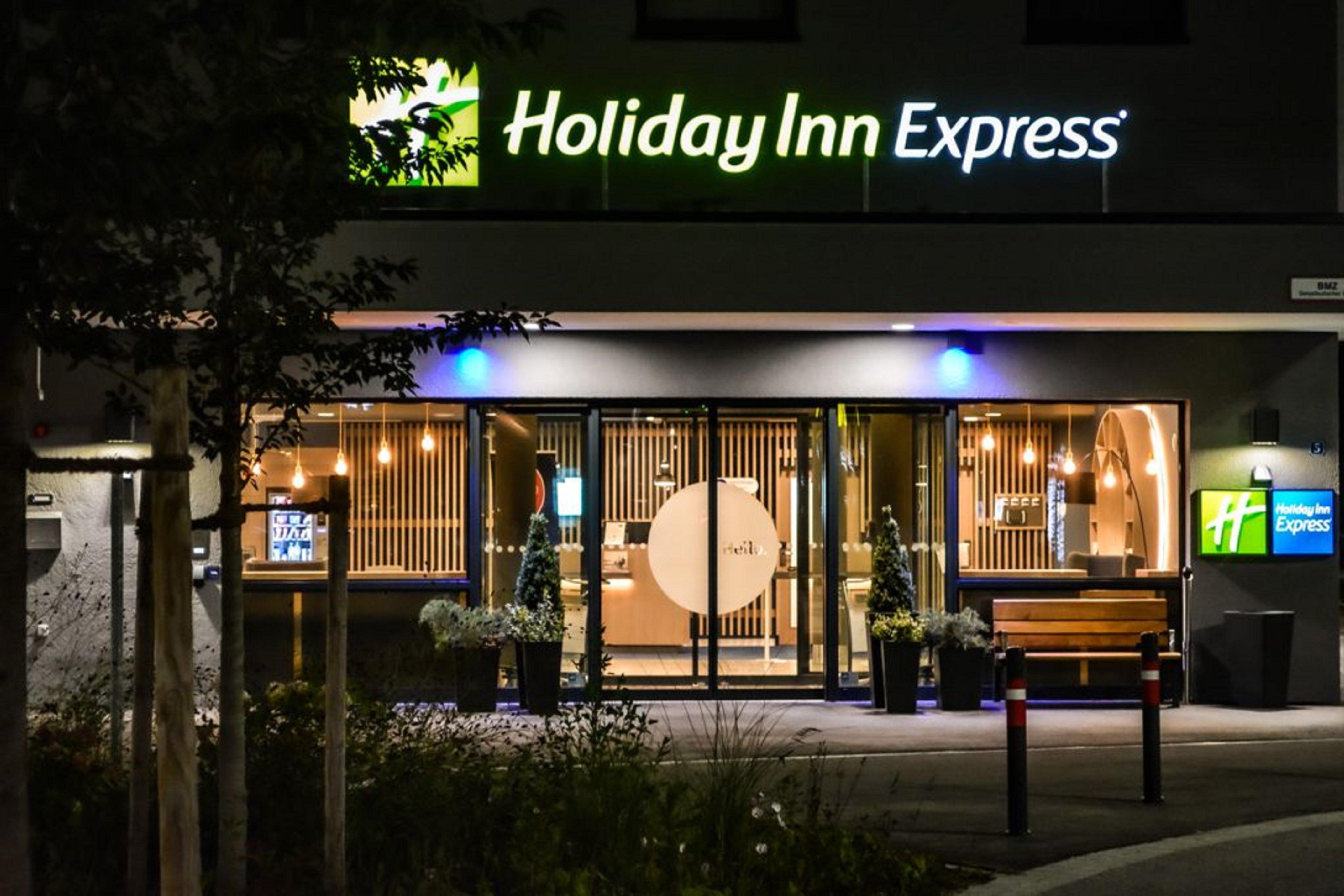 Holiday Inn Express Munich - Olching, An Ihg Hotel מראה חיצוני תמונה
