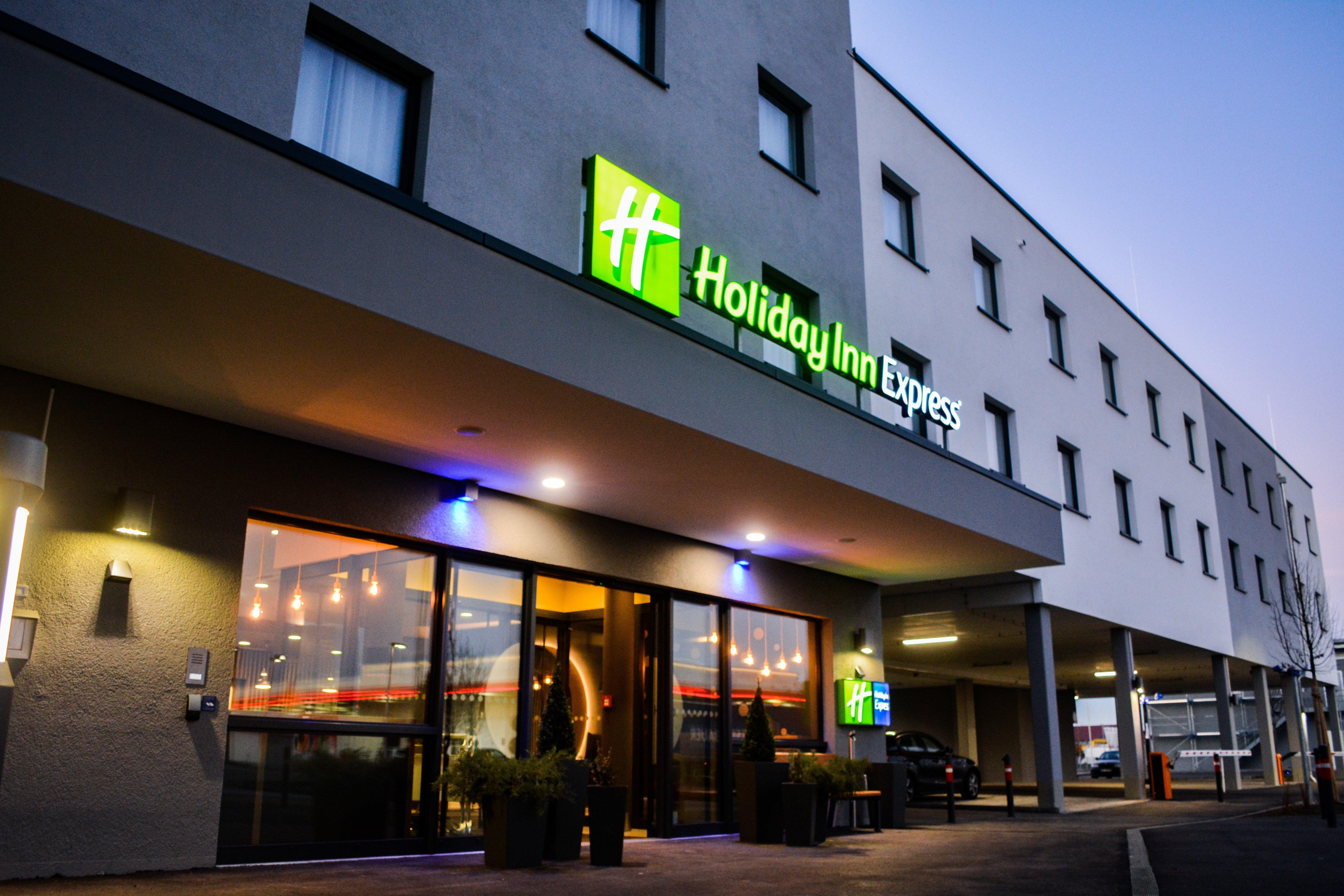 Holiday Inn Express Munich - Olching By Ihg מראה חיצוני תמונה